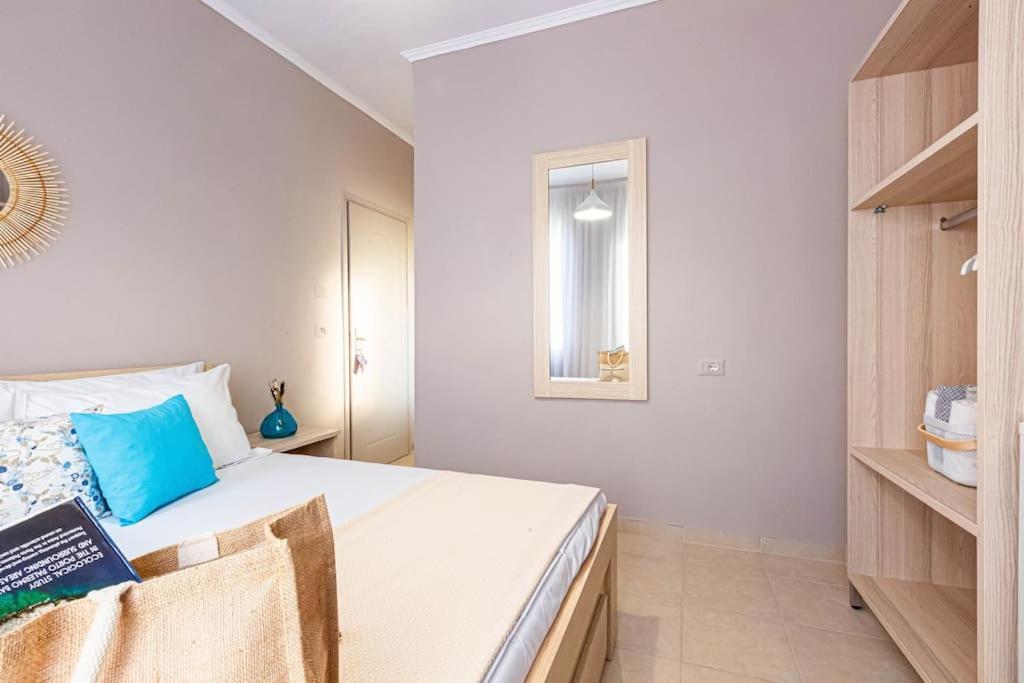 Apartment 11 - Central, Access