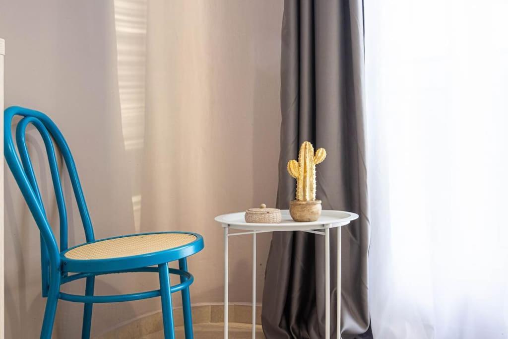 Apartment 11 - Central, Access