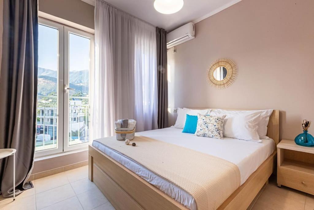 Apartment 11 - Central, Access Himare
